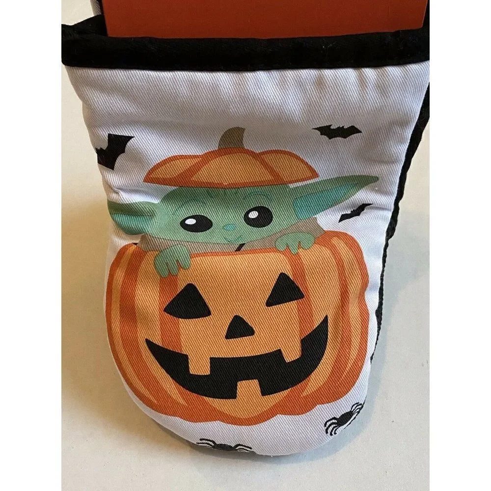 Disney‎ Star Wars Baby Yoda Mandalorian 2 Pack Oven Mitts Halloween Grogu